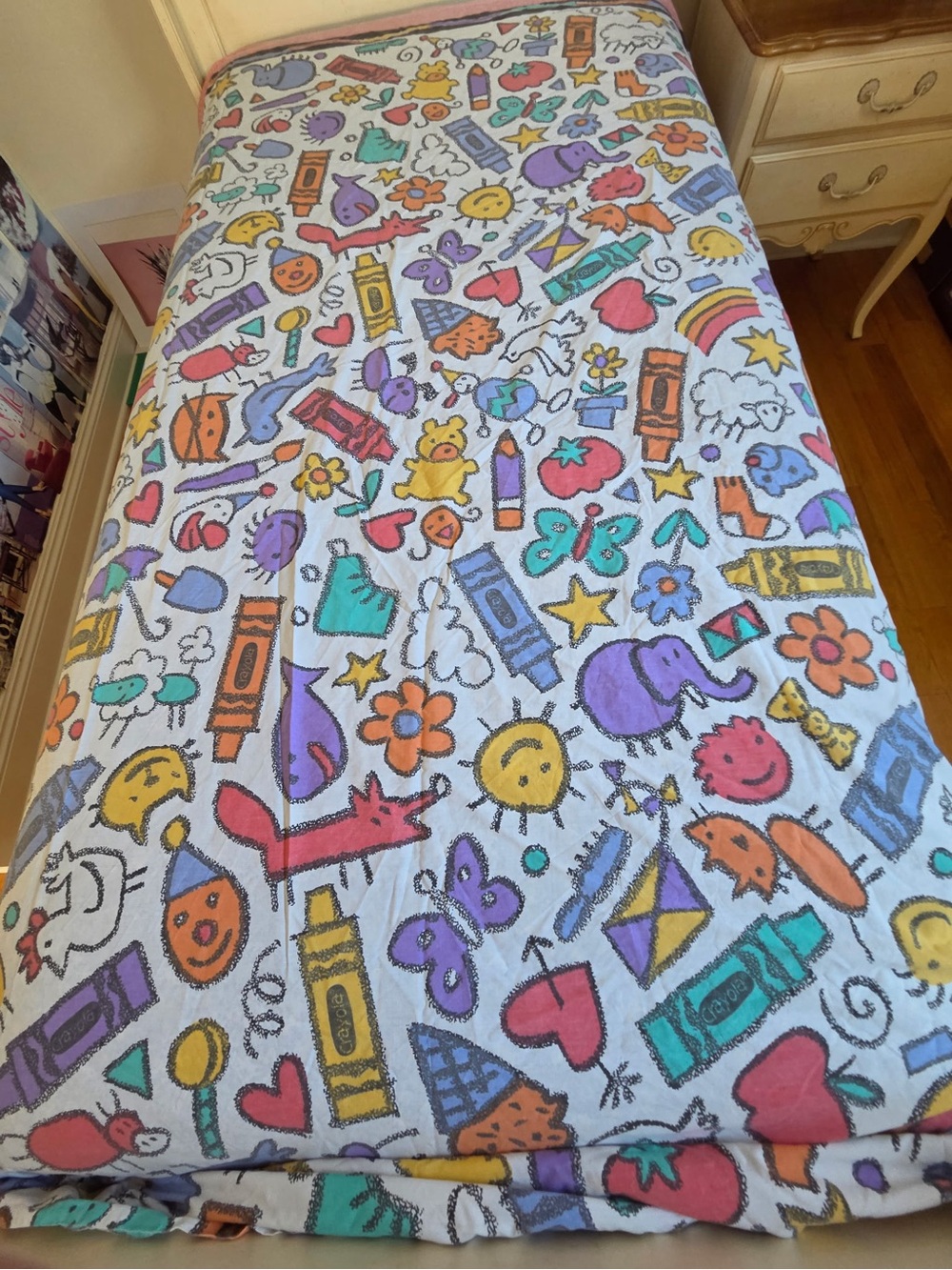 Colorful Kids Bedding Set with Playful Print